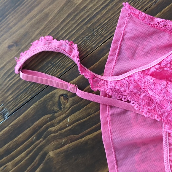 Pink Camisole adjustable straps Size M - Picture 5 of 5